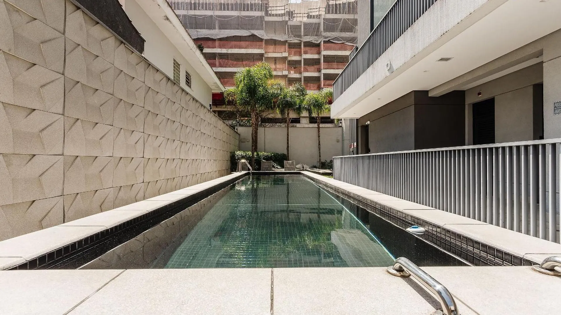 Apartment Studio Em Predio C/ Piscina 150M Do Metro Bss0703 Sao Paulo